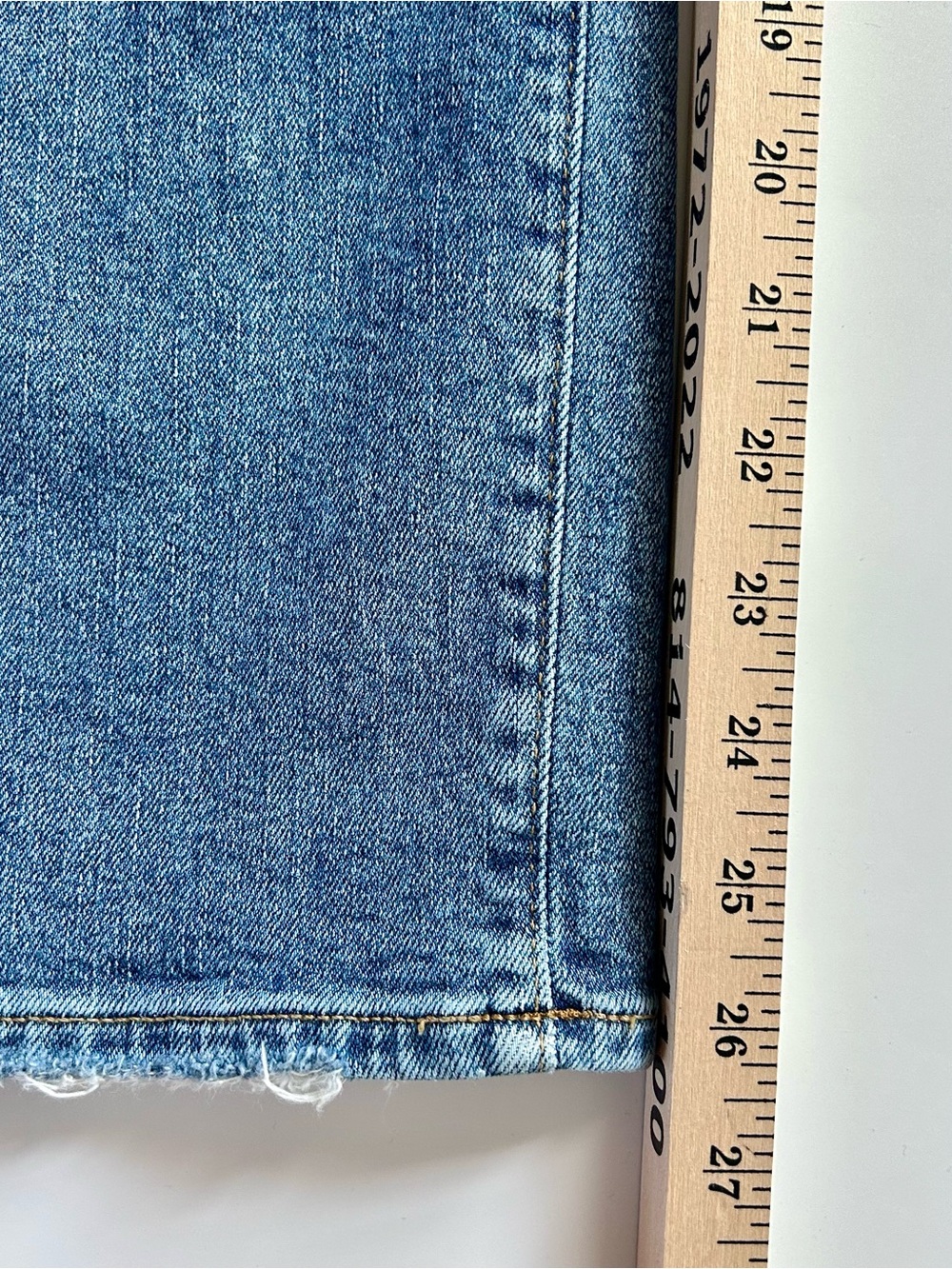 J. Crew Slim Boyfriend Jeans 28/30 Light Wash Mid Rise Stretch Denim BA784 - Picture 12 of 13